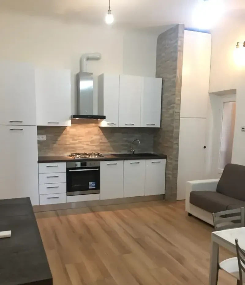 Two-room flat, 55 square metres, Piazzale Loreto, MM1/2