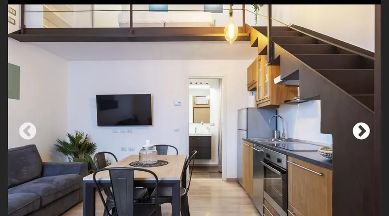 Two-room flat in Isola, Milan