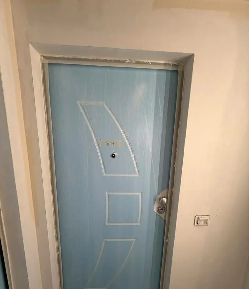 NEW: Furnished two-room flat with cellar and gym