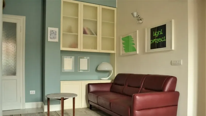 Renovated three-room flat in the Garibaldi/Gae Aulenti area