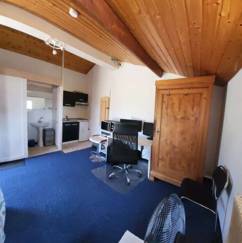 Studio tout équipé, au calme
