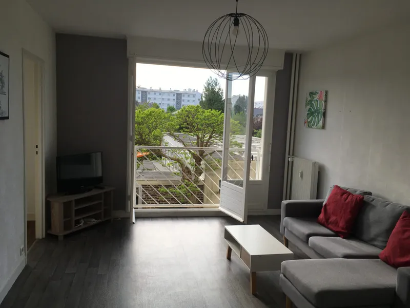 Colocation 3 chambres – métro clémenceau – 420 € cc/pers. – bail unique