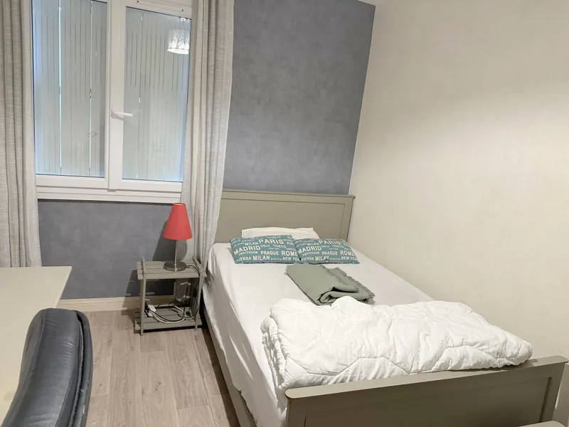 CHAMBRE dans Appartement Meublé CALME près FACS et ÉCOLES